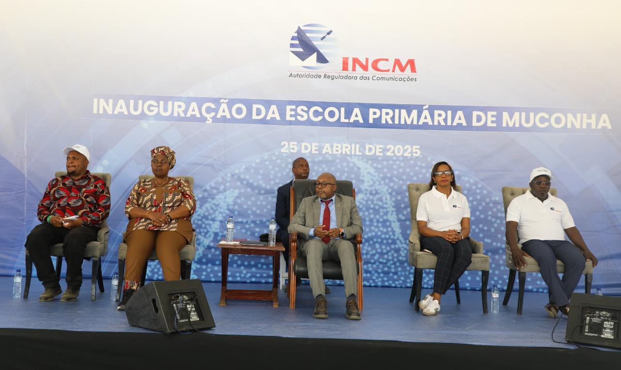 MINISTRO MUCHANGA INAUGURA ESCOLA EM TSETSERA 1